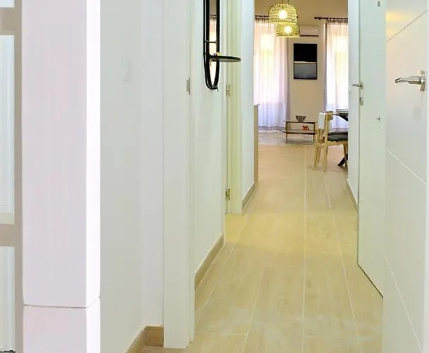 Апартаменты Myflats Luxury Bailen